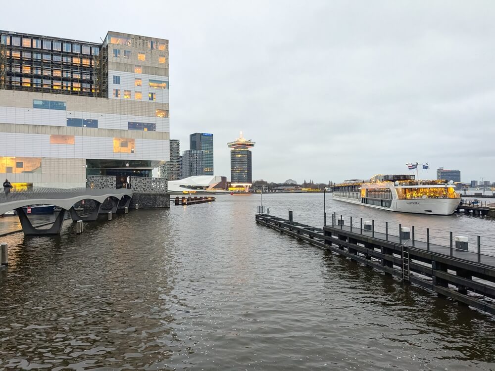 where do river cruises dock in amsterdam