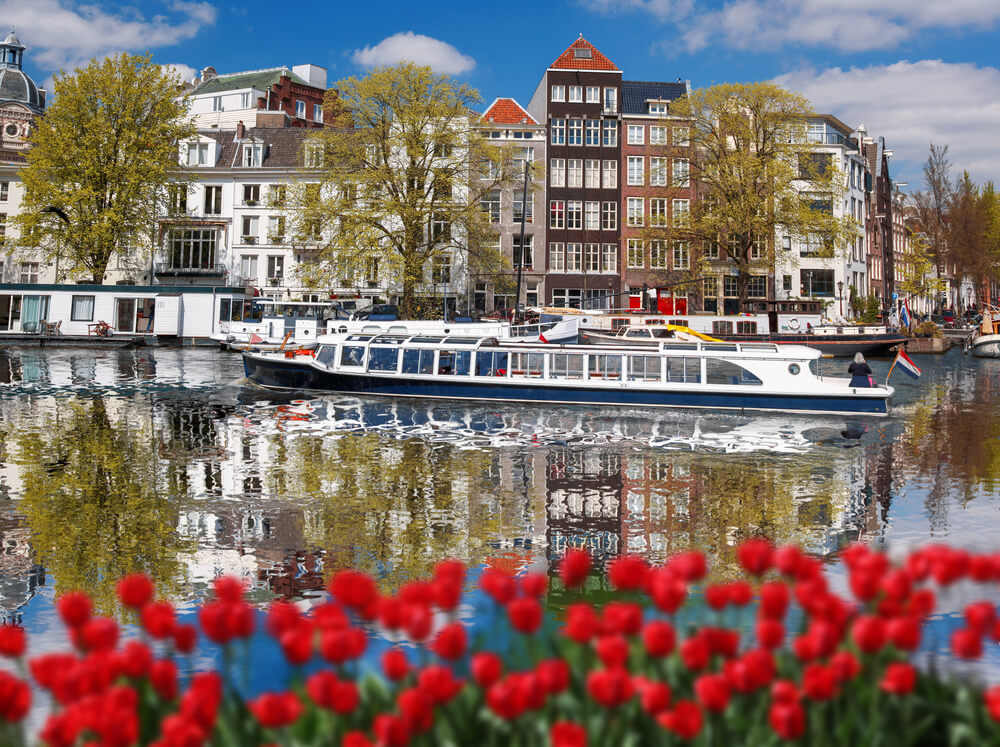cheapest canal cruise amsterdam