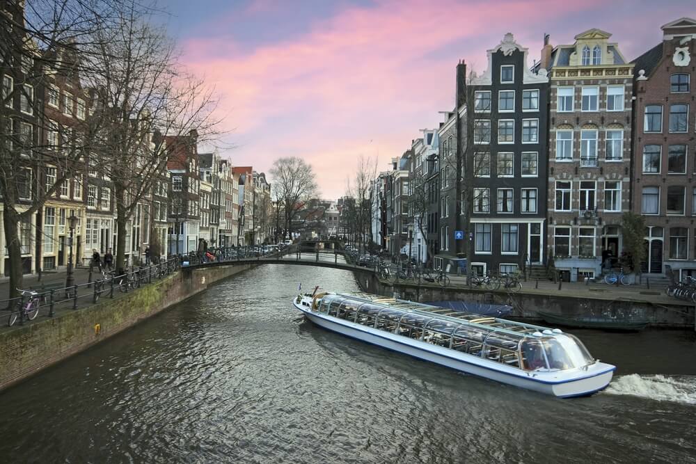 what is the best canal cruise in amsterdam