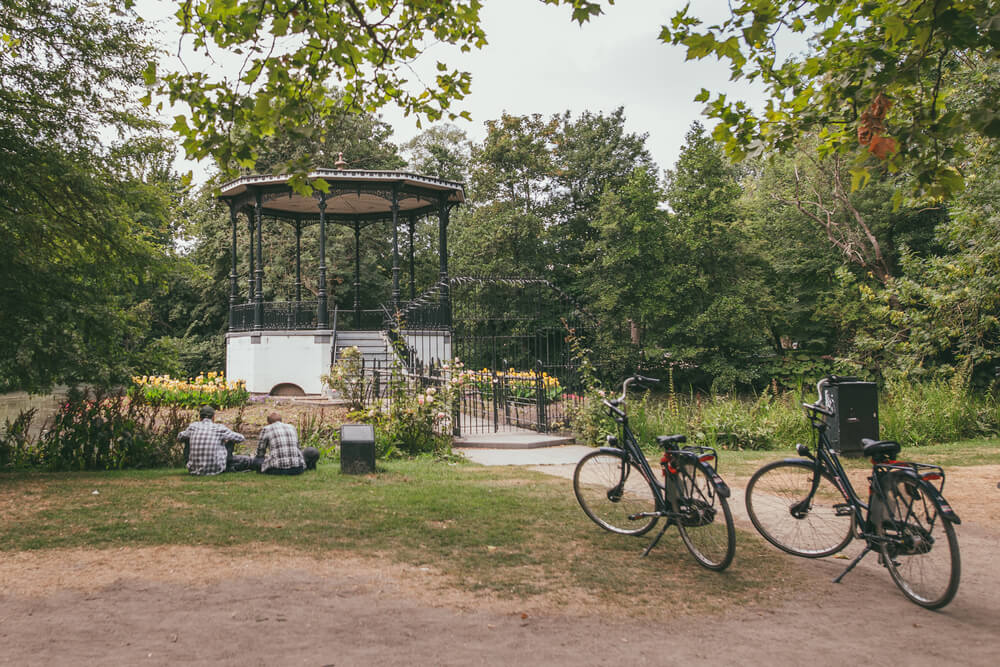 relax in vondelpark