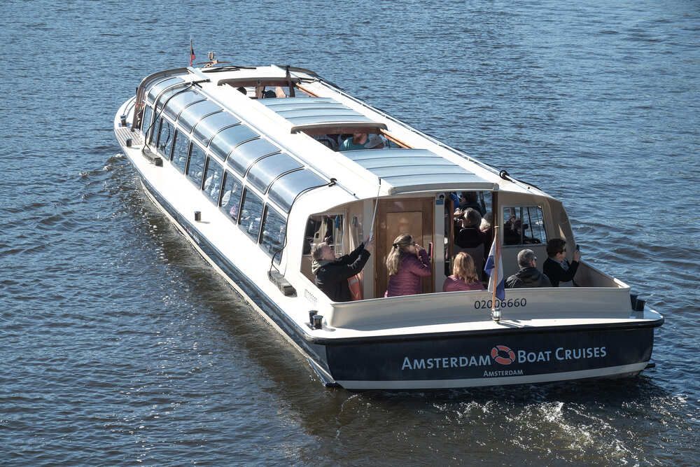what is a canal cruise amsterdam