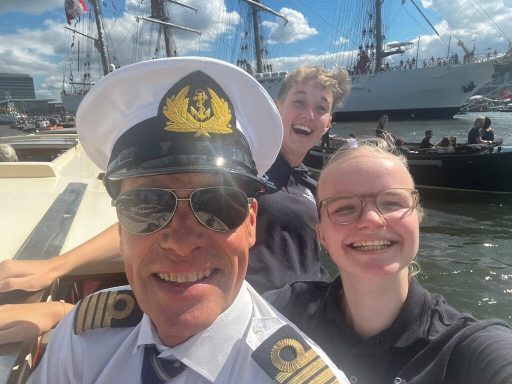 which amsterdam attractions for young adults